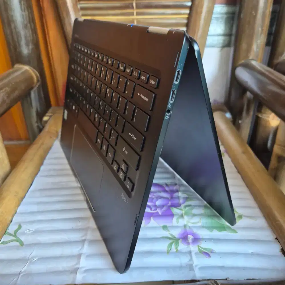 Acer Spin 7 SP714-51 Tablet Mewah Slim