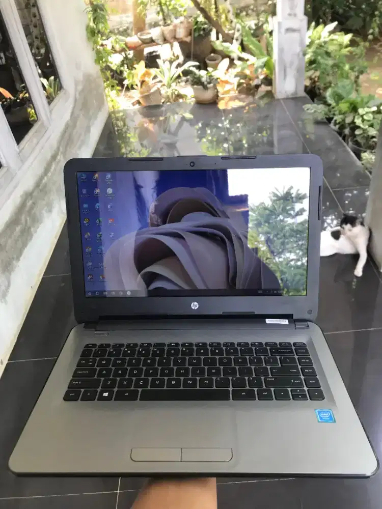 Laptop HP Silver tinggal pakai...