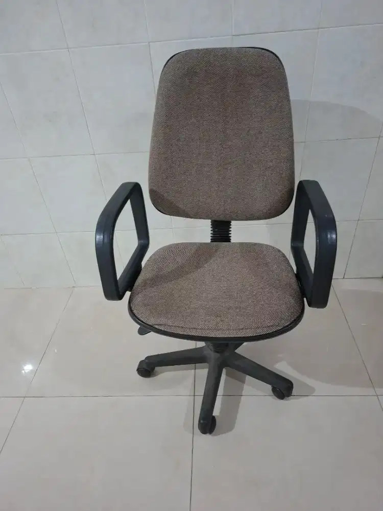 Dijual kursi kerja ada roda