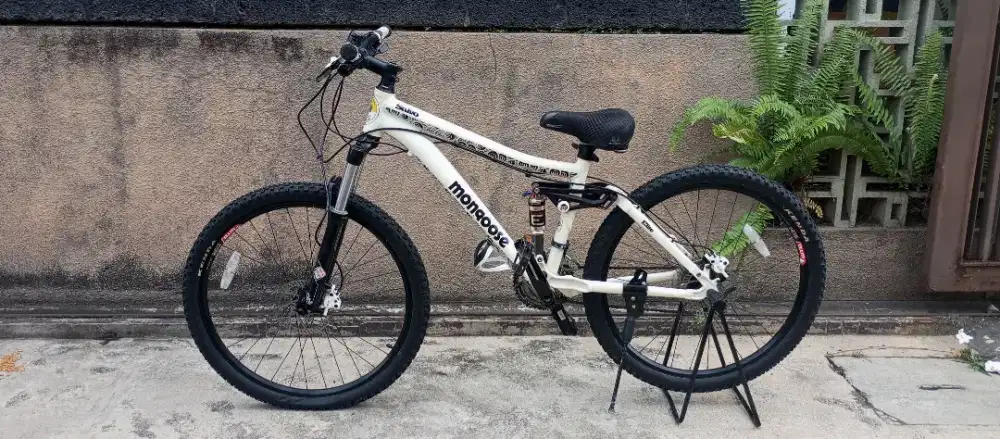 Sepeda gunung MTB mongoose original