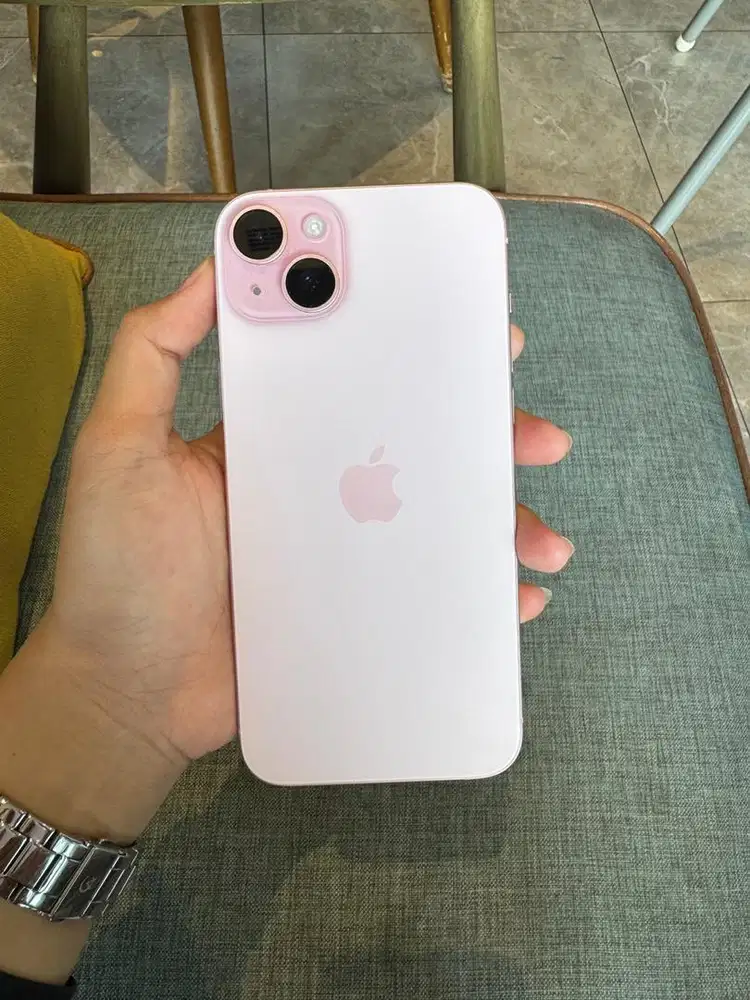 IPHONE 15 PLUS 256 GB PINK (BEKAS)