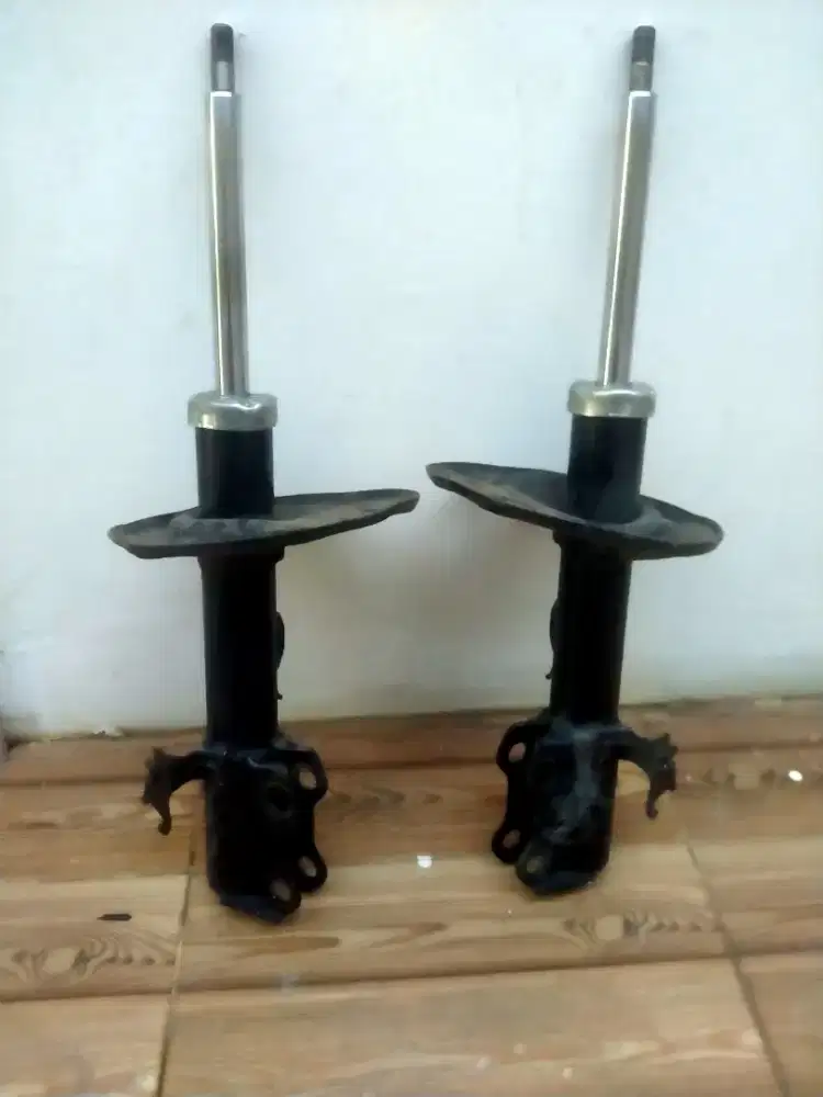 Shockbreaker depan belakang eks copotan Vellfire/Alphard