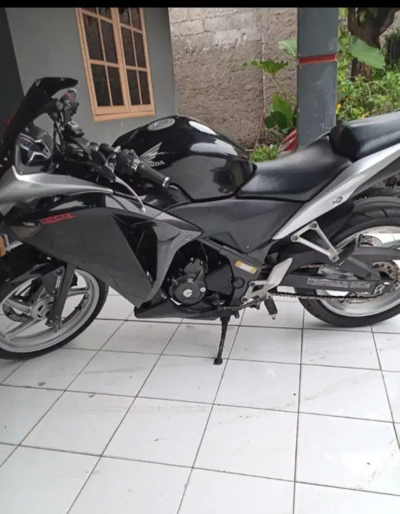 Honda cbr 250 cc 2011