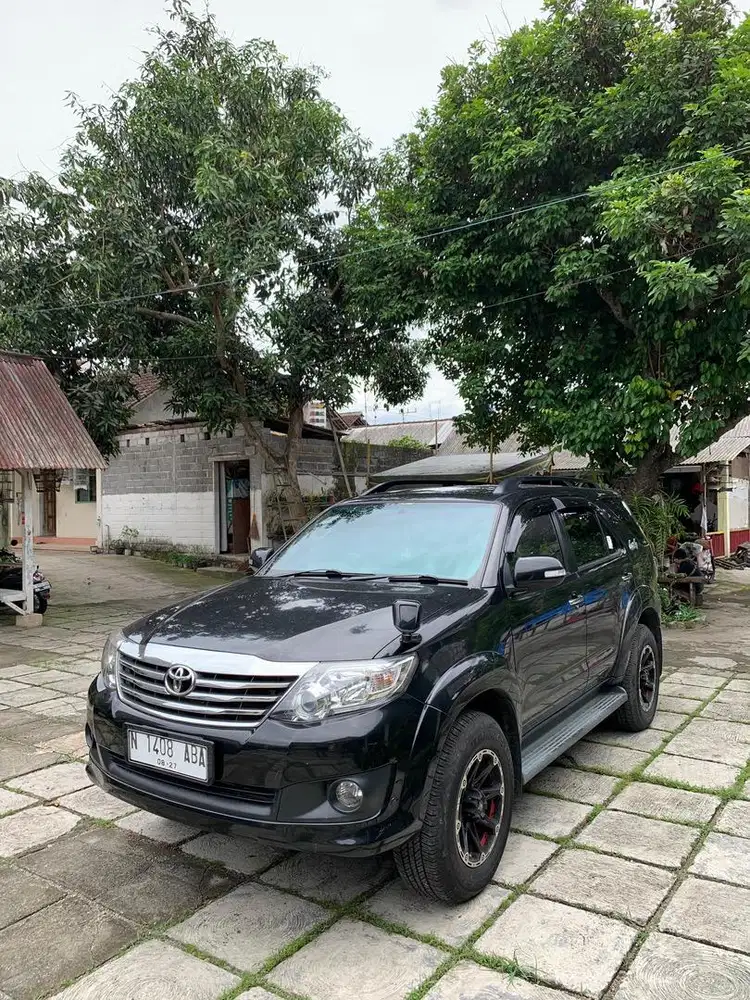 Toyota Fortuner 2012 4x4 2.7 V Bensin