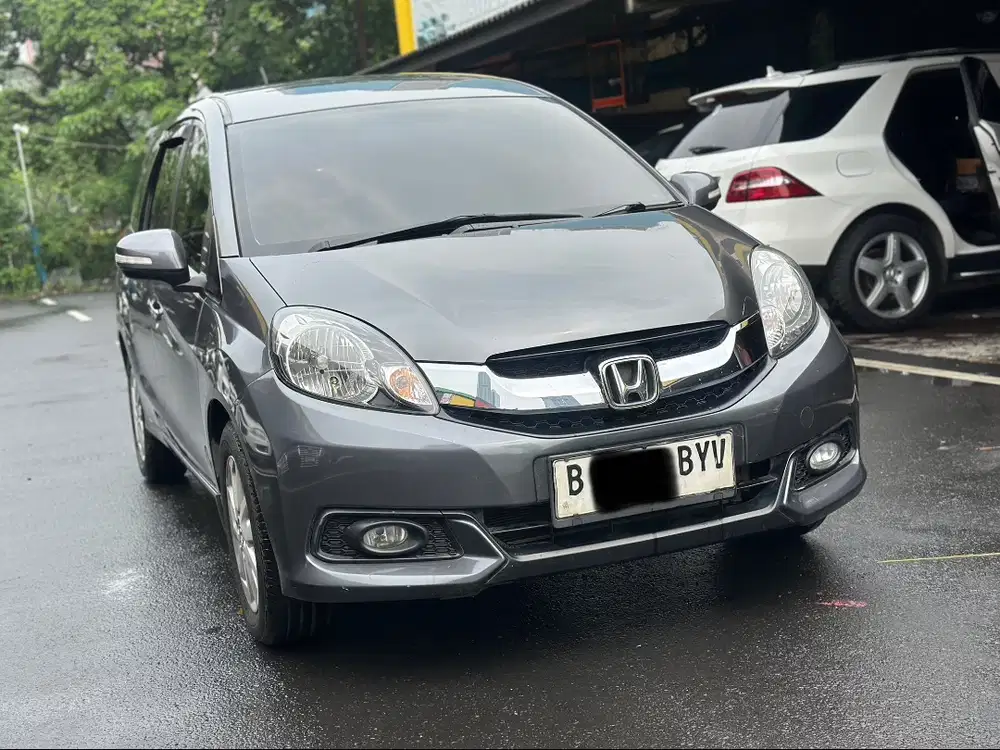 HONDA MOBILIO E CVT 2014 GREY DIJUAL CEPAT