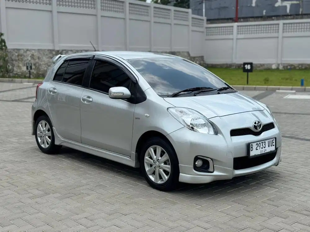 Toyota Yaris E Matic 2012 Silver AT