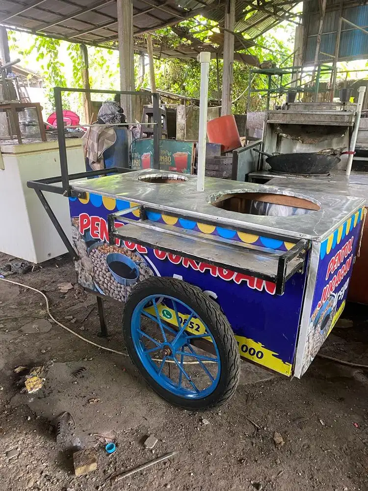 Gerobak pentol siap pakai