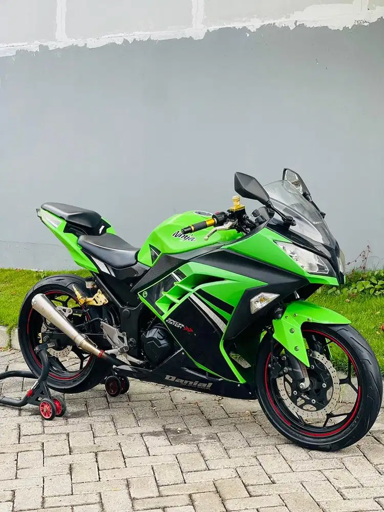 Kawasaki ninja250 SE hijau 2013 nina250fi SE ninja 250fi SE ninja250
