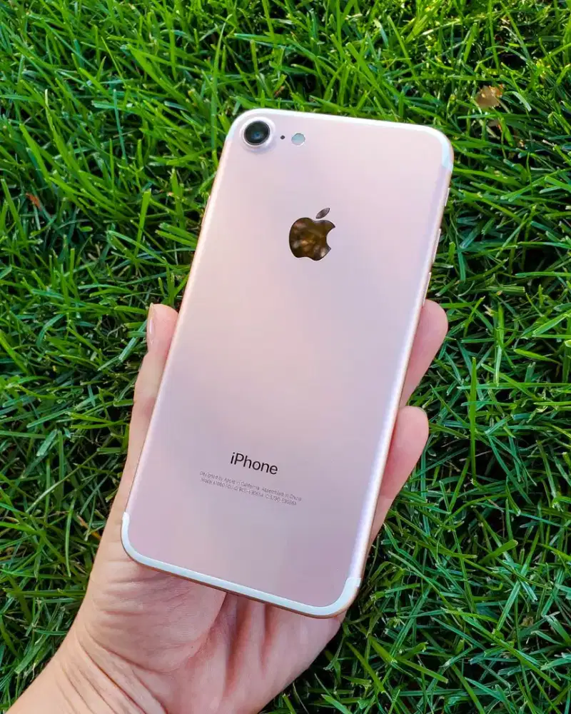 IPHONE 7 WHITE 128 GB IBOX PEMAKAIAN PEREMPUAN