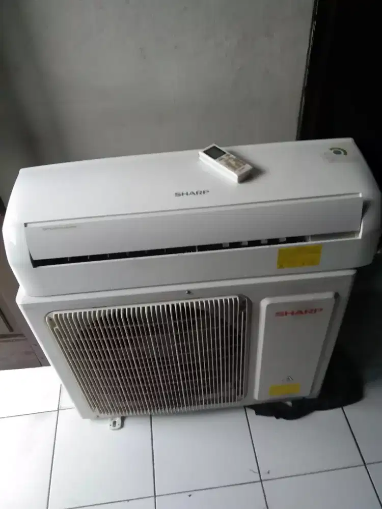 D jual ac Sharp 1 pk ,sudah sama pasang terima dingin