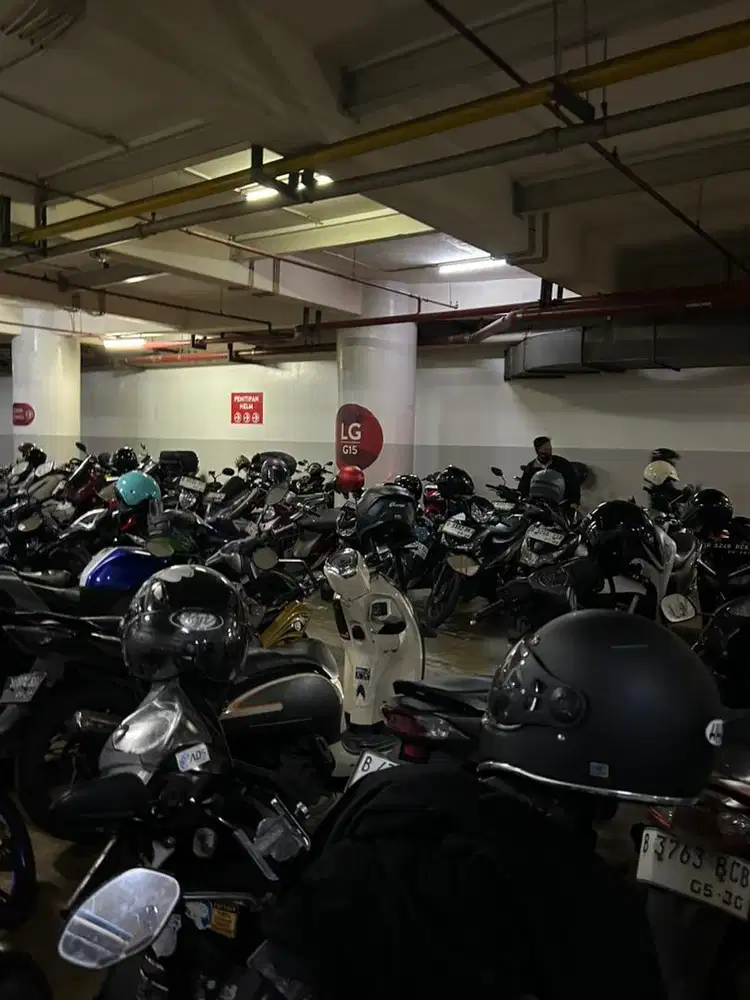 Jaga toko bahan dasar kue