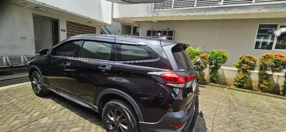 Di jual Mobil Terios tahun 2020 manual
