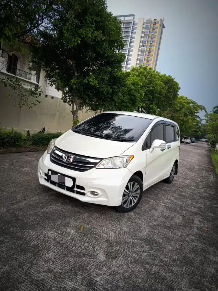 Dijual Honda Freed 1.5 S Facelift AC Double Blower 2013