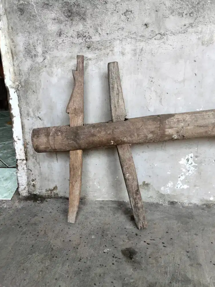 Pajangan cafe leher sapi