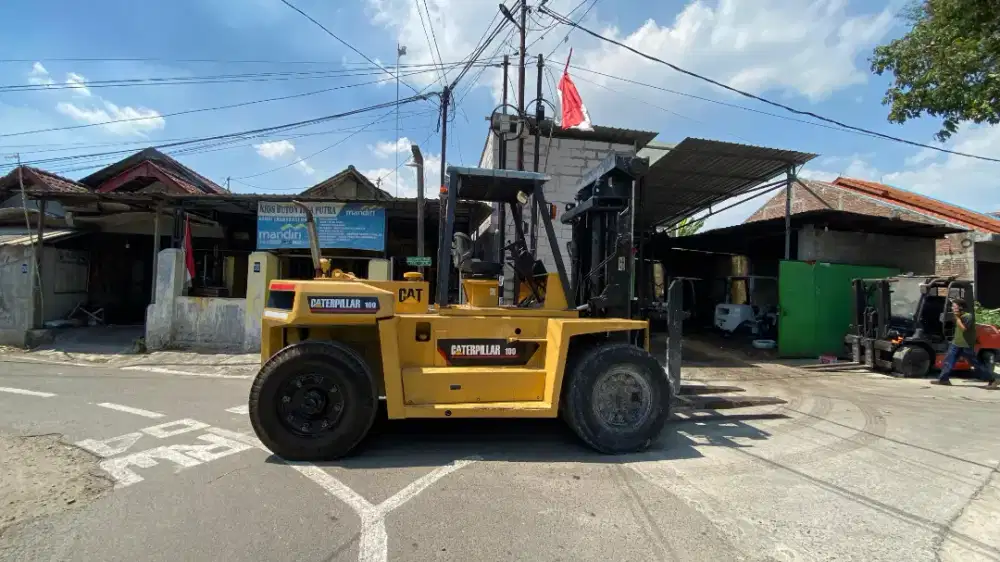 Rental forklift harian, bulanan, tahunan