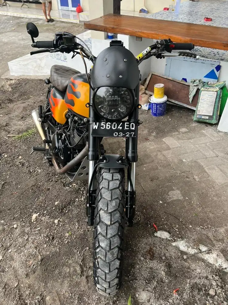 Kawasaki W175 custom