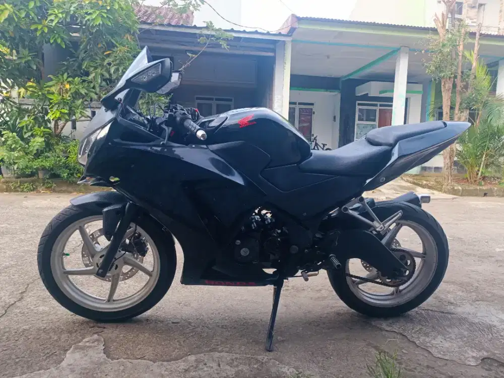 Honda CBR 150R K45A
