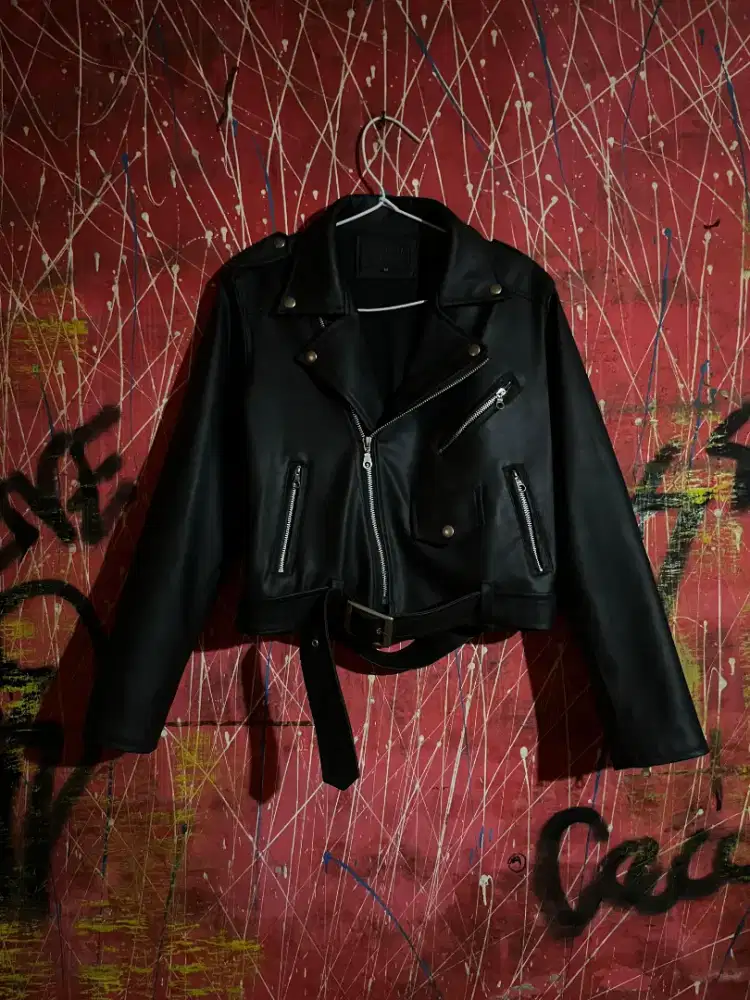 Jaket Kulit Cewek Ros & Ras