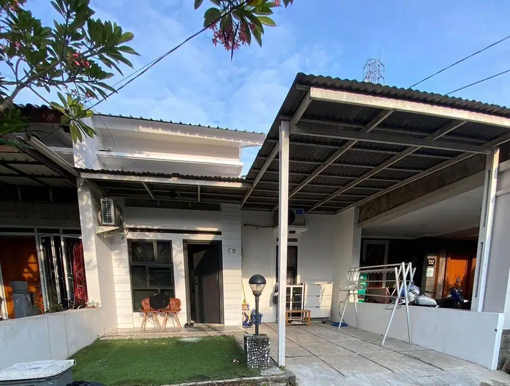 DISEWAKAN RUMAH STRATEGIS, BERSIH, NYAMAN & BEBAS BANJIR