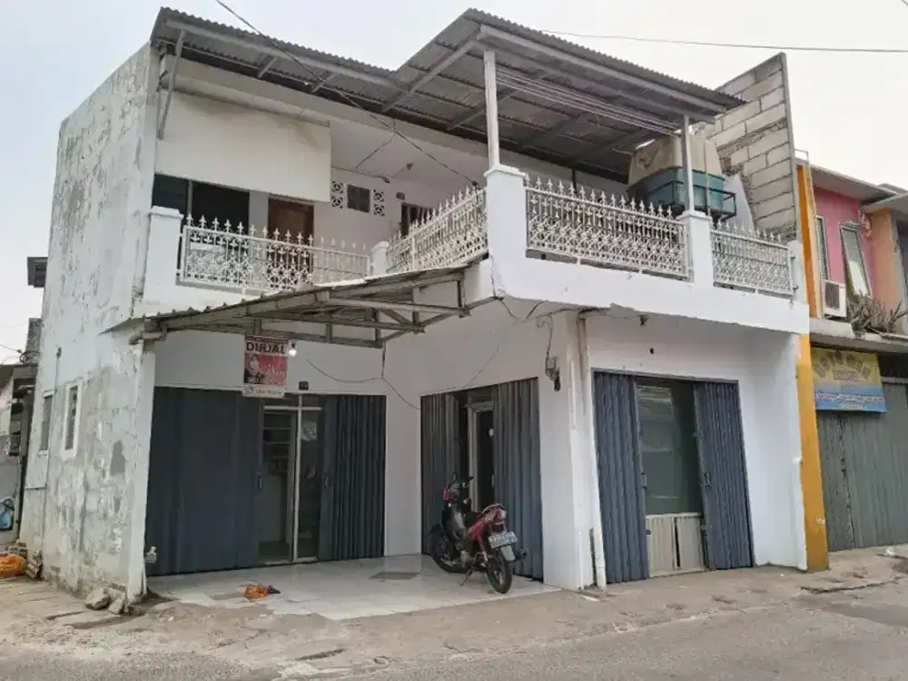 Rumah untuk usaha, posisi hook di Pondok Cabe