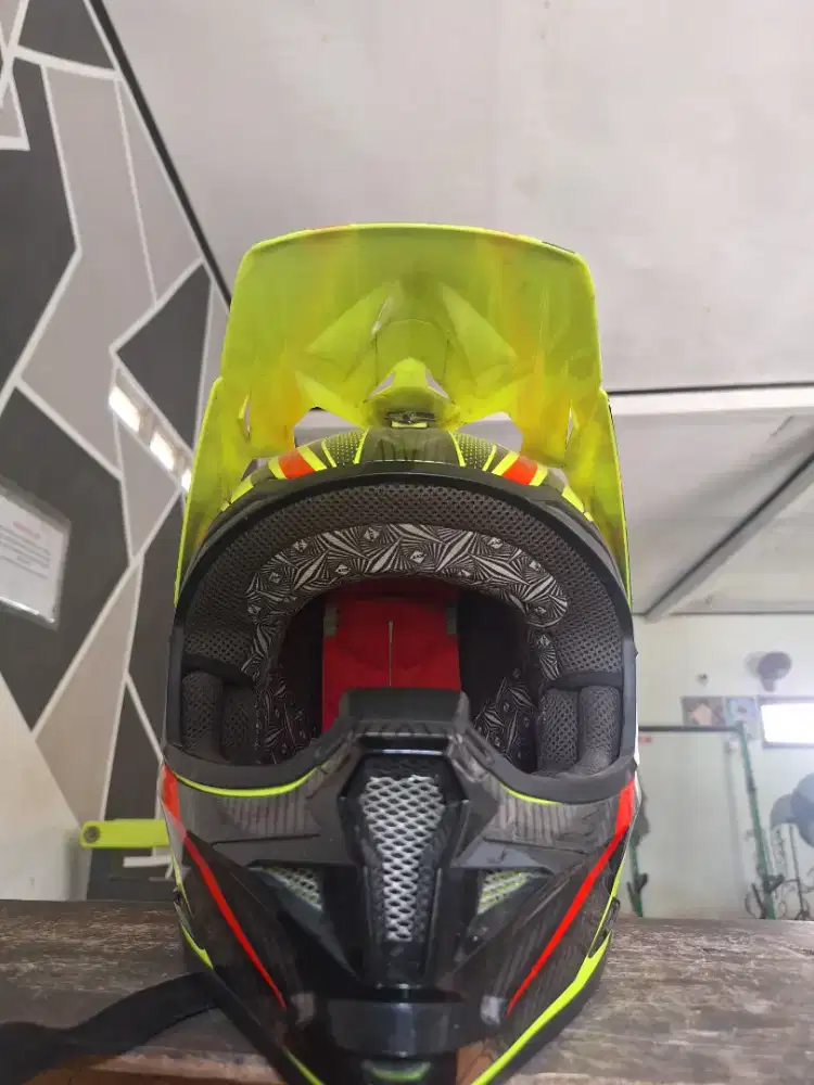 Jual helm cross trail merk kyt
