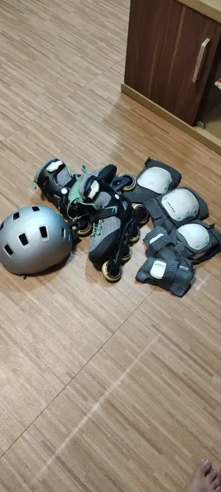 Sepatu Roda Oxelo Fit 100 (40)