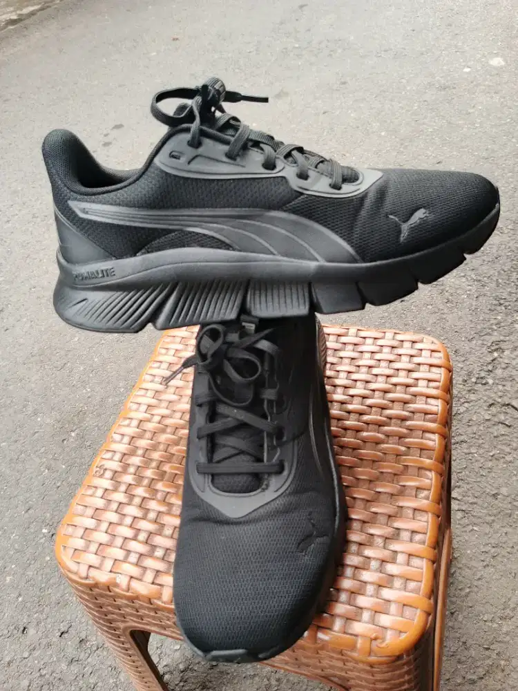 Jual sepatu puma raning original size 45 bisa kirim bayar cod d tempat