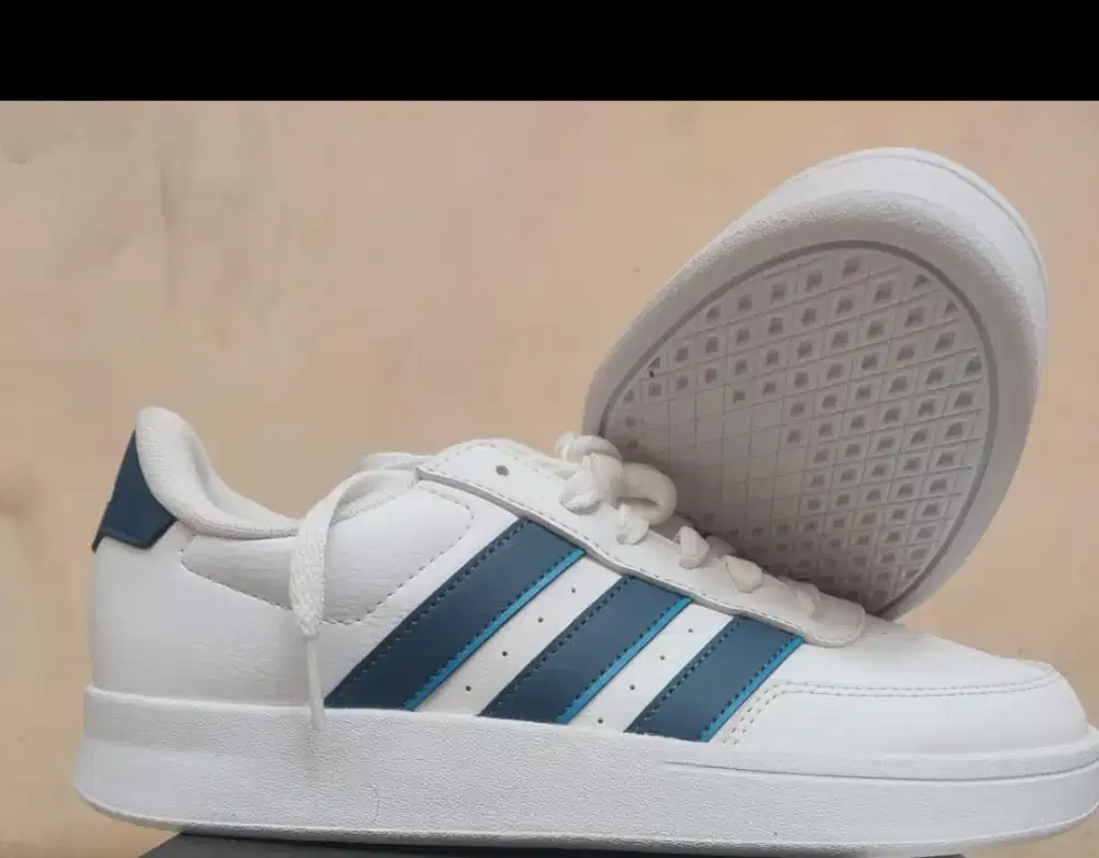Sepatu Olahraga Adidas PRIA BARU PROMO