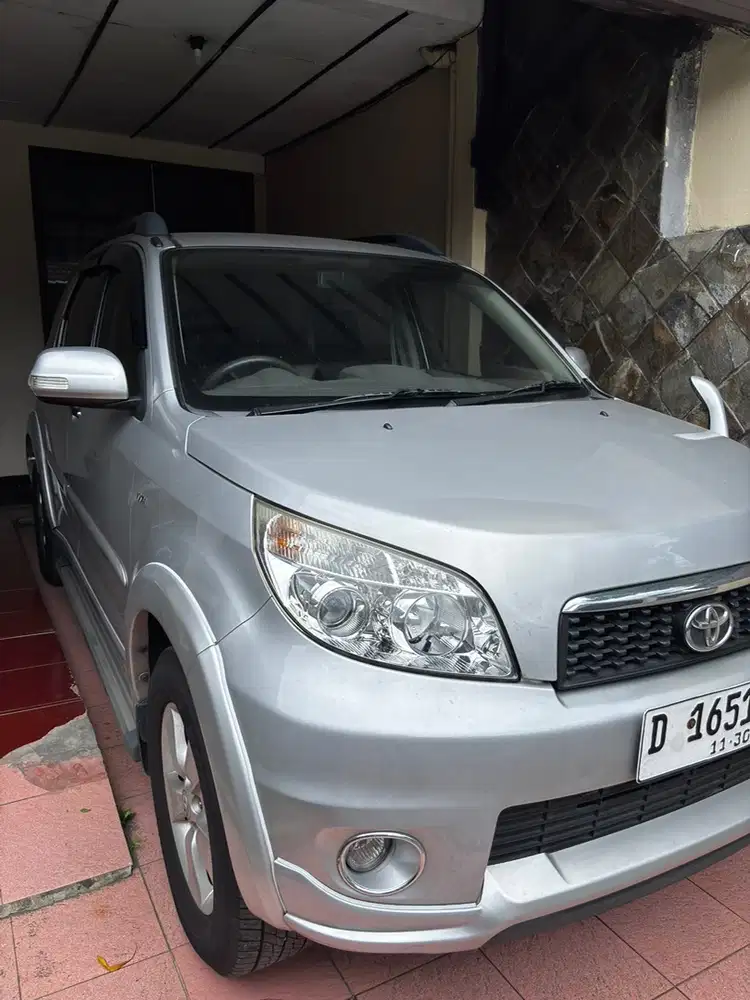 Toyota Rush 2010 Bensin