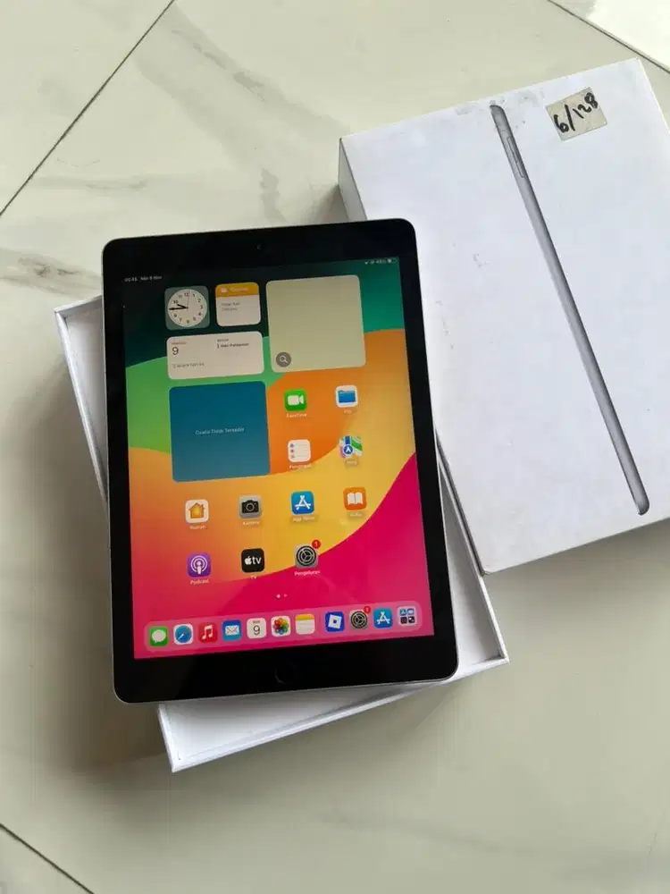 iPad Gen 6 128GB WiFi – Layar Besar, Performa Ngebut, Siap Pakai!