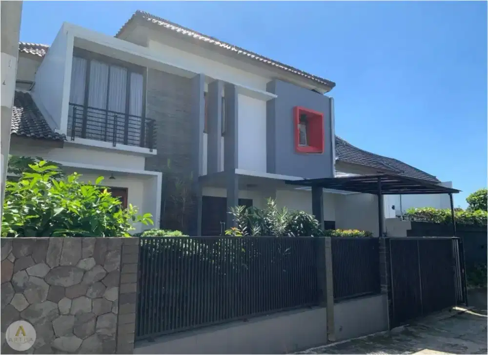 Rumah 2 Lantai  Terawat Ciwaruga gegerkalong