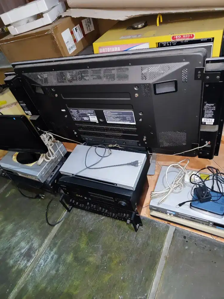 TV, monitor, DVD, amply dll