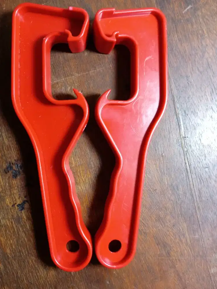 Alat pembuka kaleng cat pail