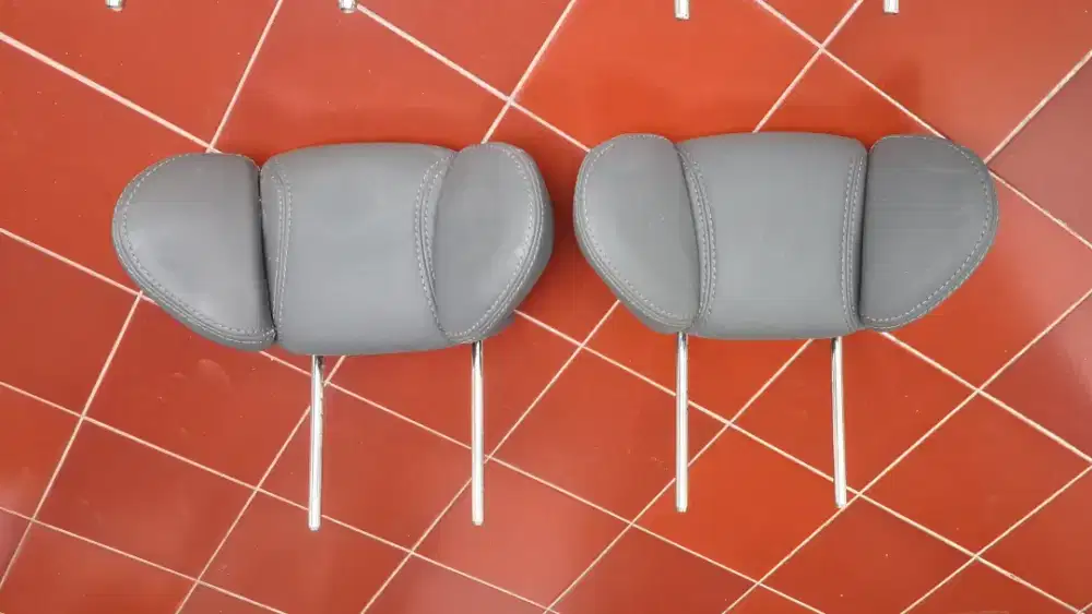 Head Rest model Alphard