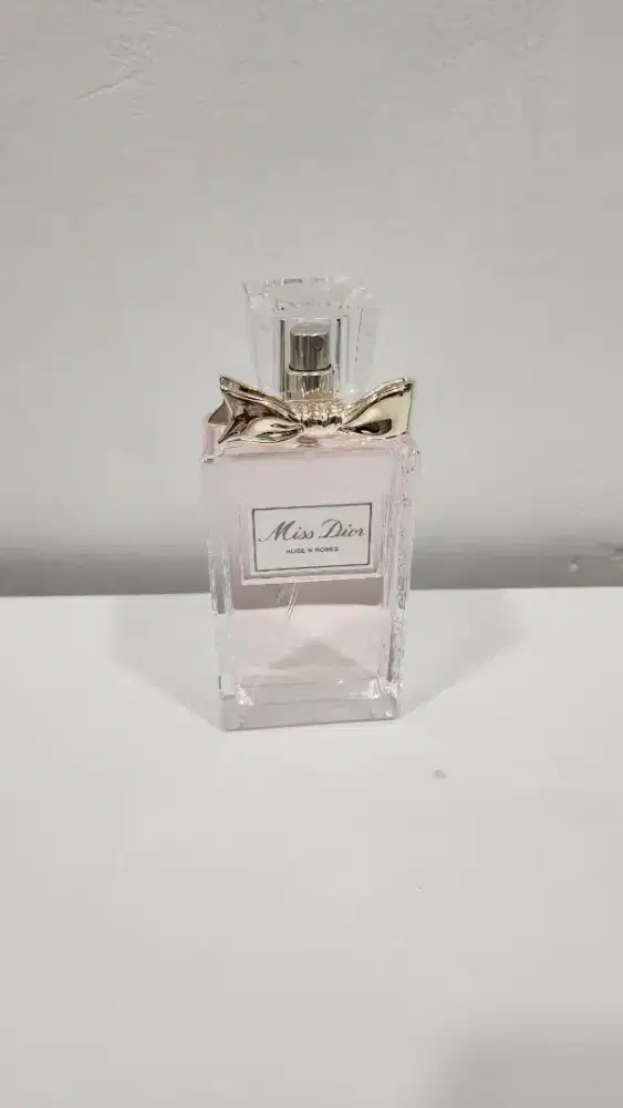 Dior perfume 90%