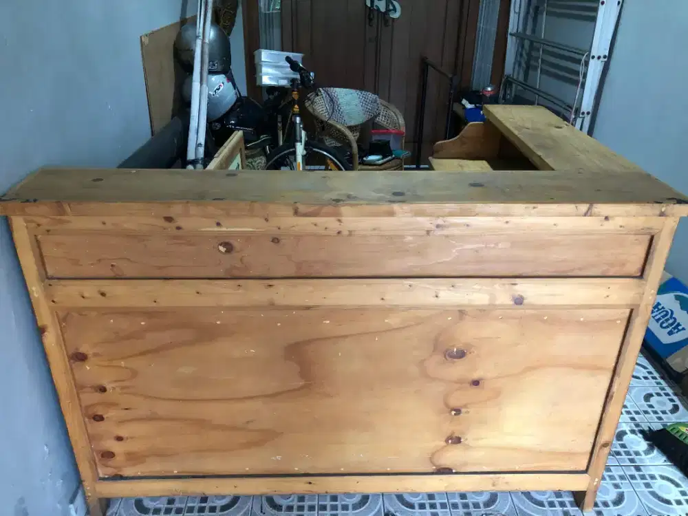 Meja Serbaguna atau Meja Kasir