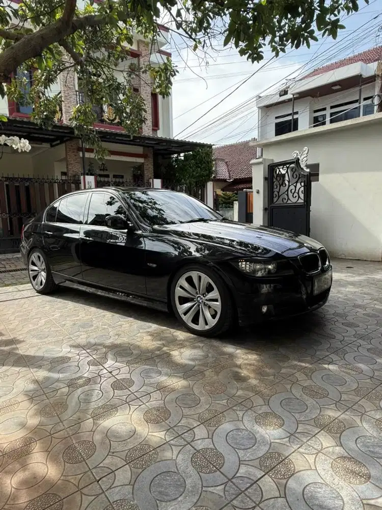 bmw e90 325i hitam metalik
