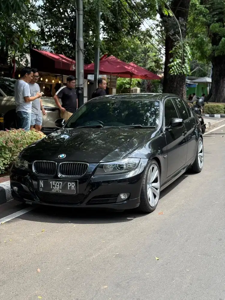 bmw e90 325i hitam metalik