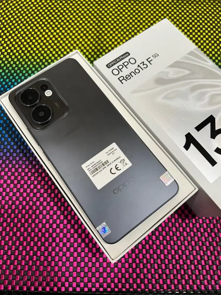 Oppo Reno 13F 5G 8/256 – Desain Premium, Kamera Jernih