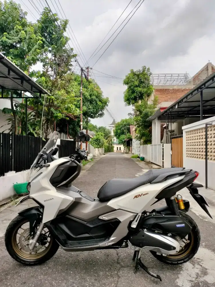 Honda ADV ABS 160 2023 AB Sleman km 5000rb
