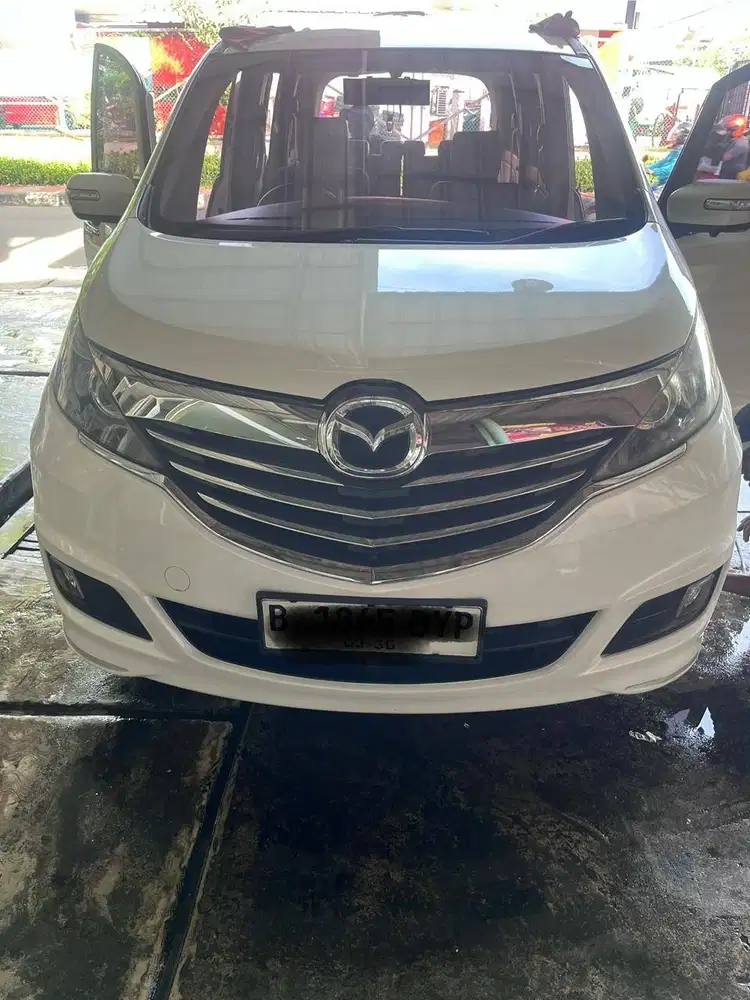 Mazda Biante Skyactiv 2013