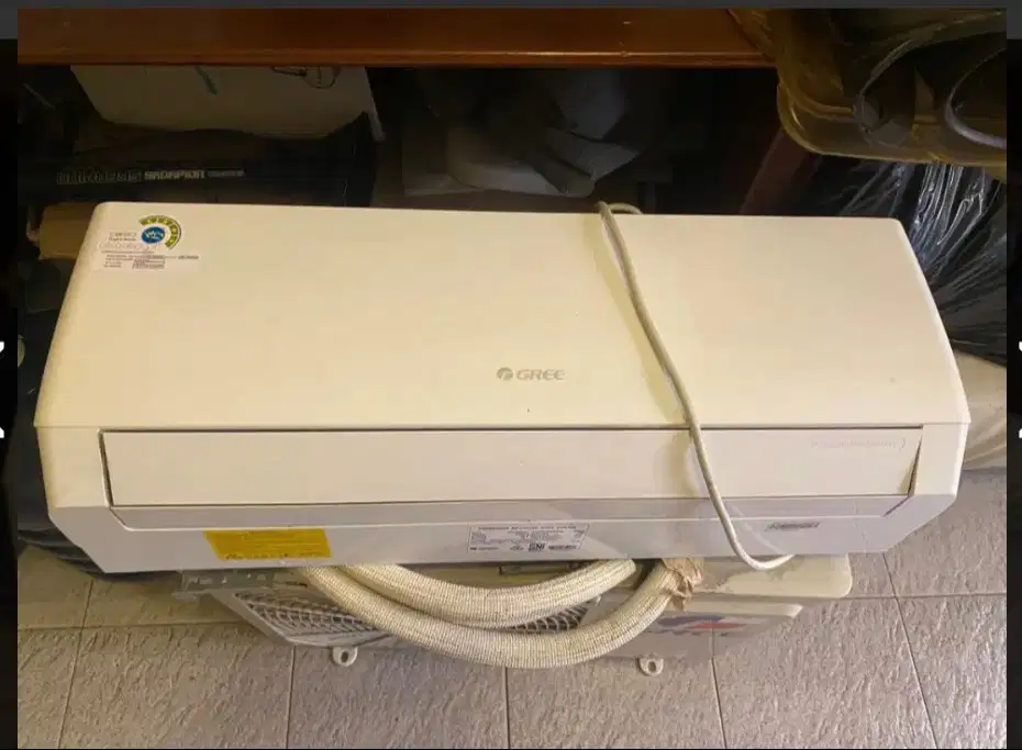 AC nerk Gree 1/2 PK kondisi baik