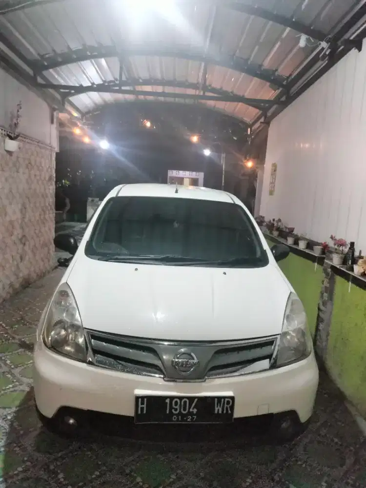 Grand Livina SV 2011 Matic