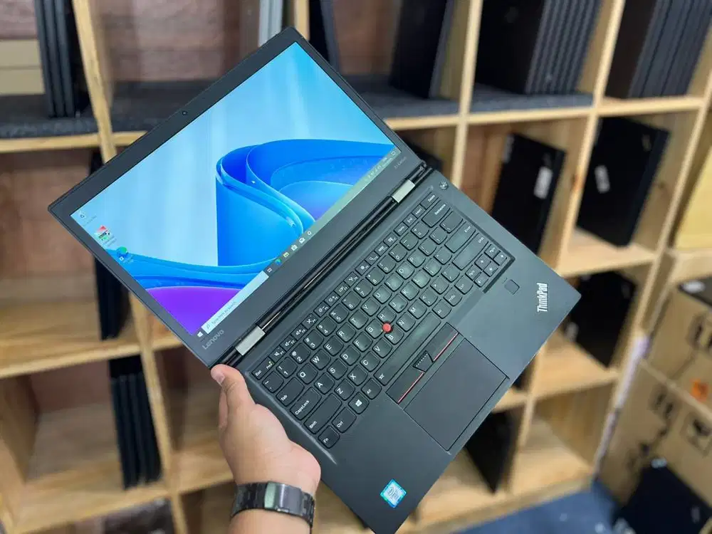 Laptop Lenovo Thinkpad X1 Carbon Core i7 Gen 6 RAM 16/256gb mulus