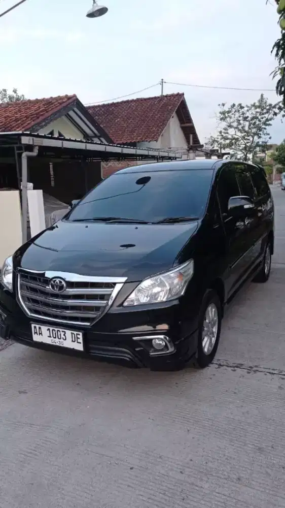Inova matic bensin tipe  V luxury 2014