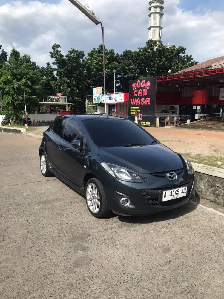 Mazda 2 Sport tahun 2012 Abu Abu Kondisi Istimewa KM 80 rban