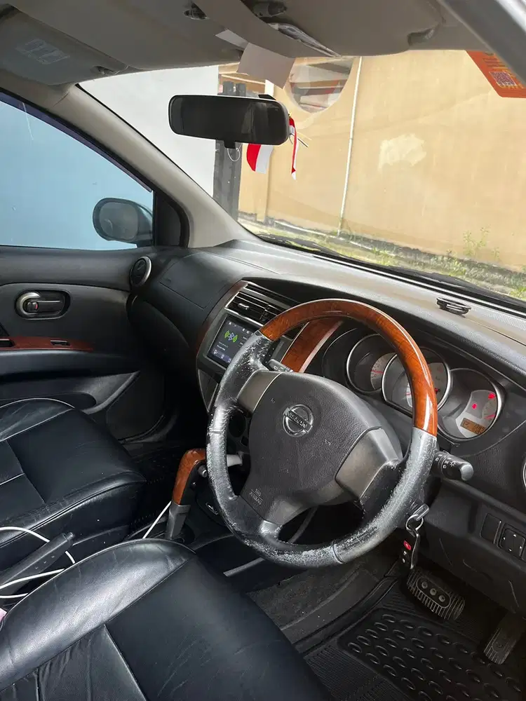 Nissan Grand livina 2013 Bensin