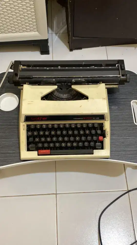 Jual Mesin Ketik + 1 pita ketik