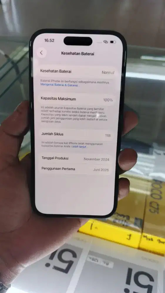 Iphone 16 bassic 128 ibox black garansi on juni 2026