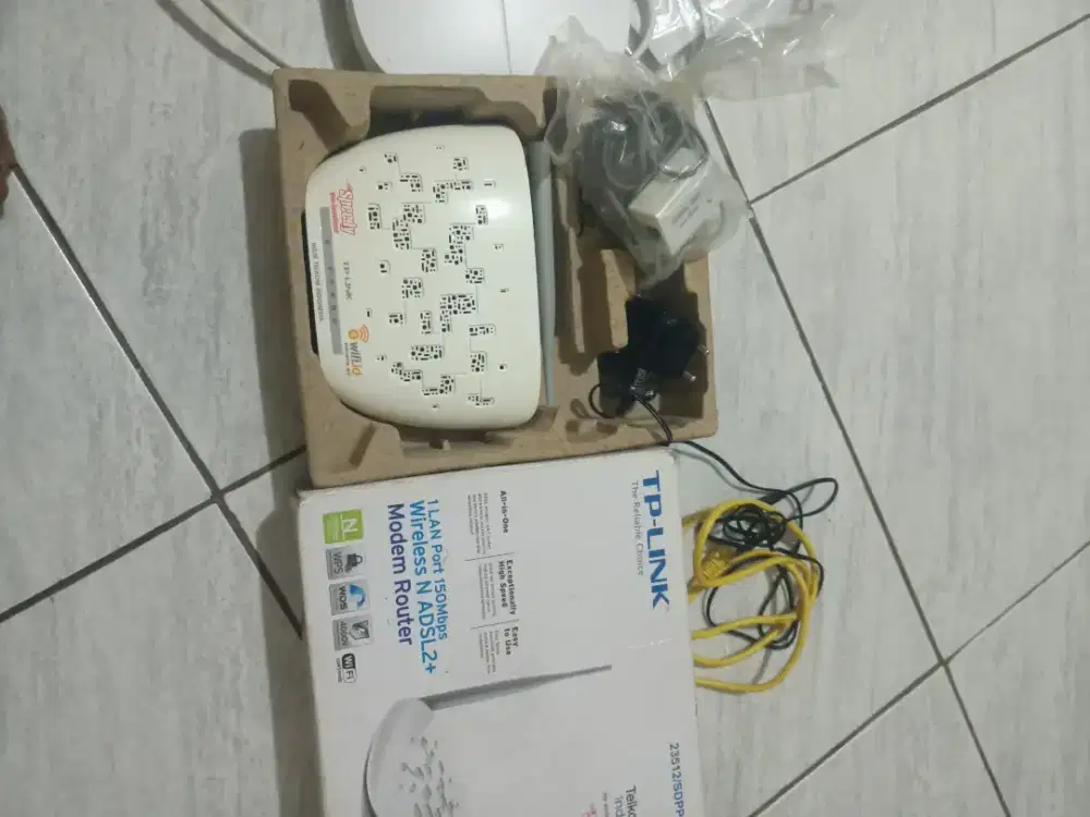 Antena huawei type af78  dan wifi tp link w8151n